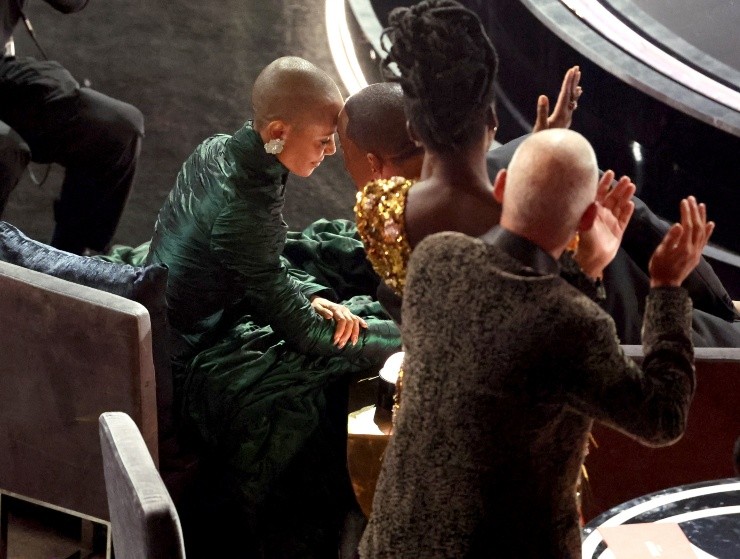 Jada Pinkett Smith y Will Smith tras conocer que el actor resultó ganador por King Richard (Foto: Getty)