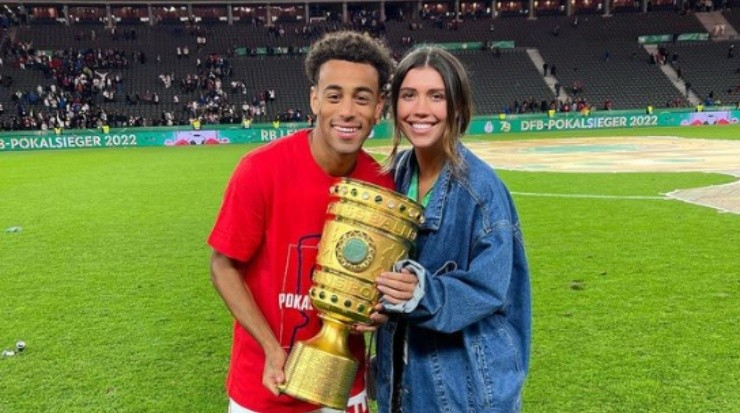 Sarah Schmidt novia de Tyler Adams
