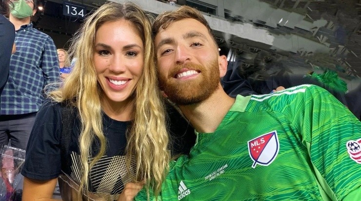 Ashley Herron con Matt Turner