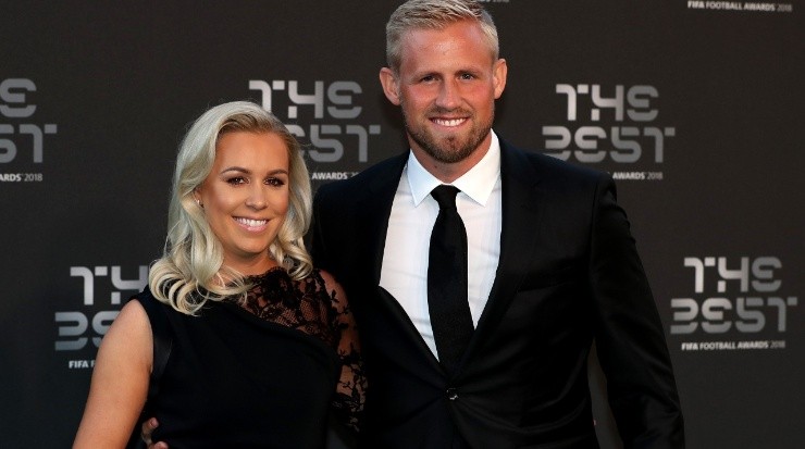 Kasper Schmeichel de Leicester City y Stine Gyldenbrand