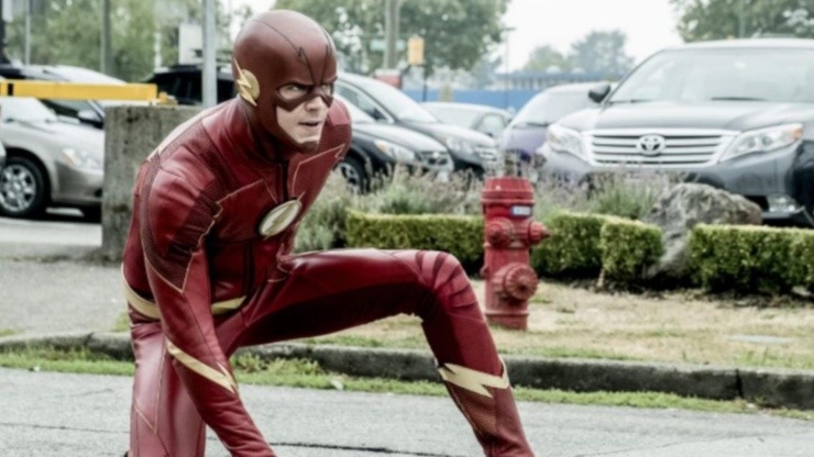 Grant Gustin como The Flash.