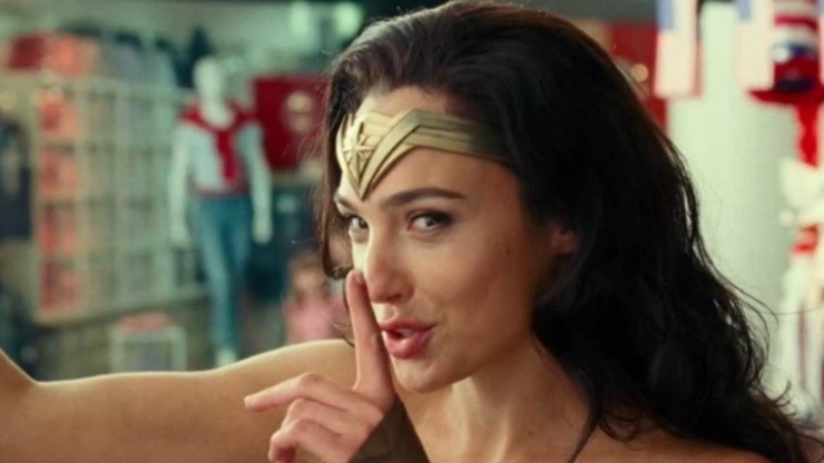 Gal Gadot como Wonder Woman