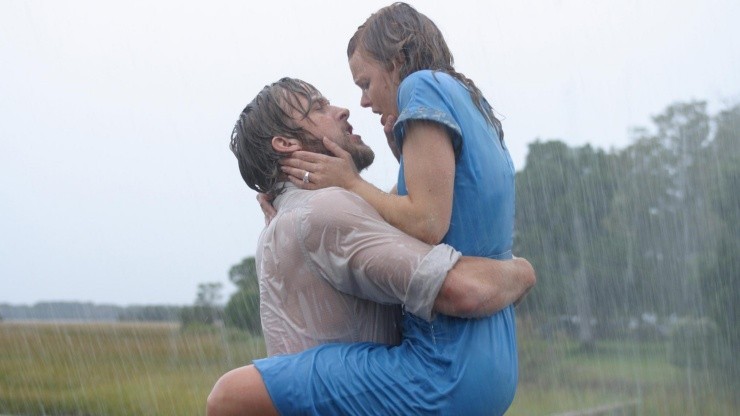 Ryan Gosling y Rachel McAdams protagonizan The Notebook.