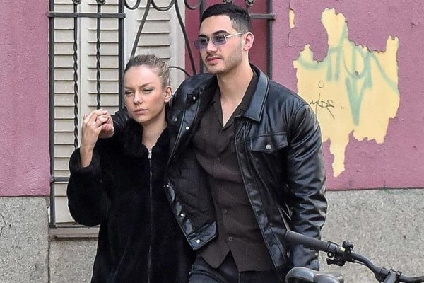 Quien Es Alejandro Speitzer El Novio De Ester Exposito Spoiler Bolavip