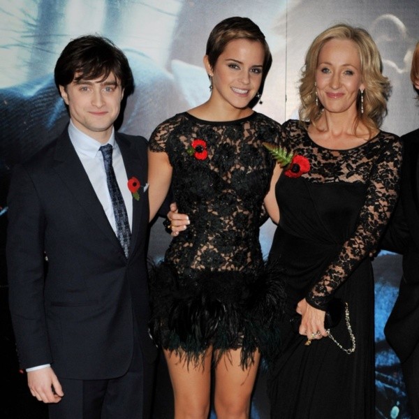 Daniel Radcliffe, Emma Watson y J. K. Rowling, juntos.