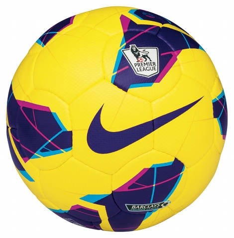 El balón de la temporada 2012-13 de la Premier League (Inglaterra).