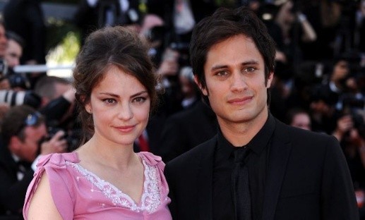 Dolores Fonzi y Gael García Bernal, durante el festival de Cannes en 2010 (EL MUNDO)