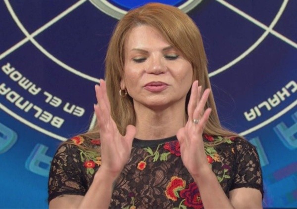 Mhoni Vidente, astróloga reconocida en todo Latinoamérica.
