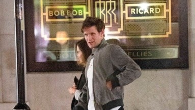 Emilia Clarke y Matt Smith Emilia Clarke y Matt Smith