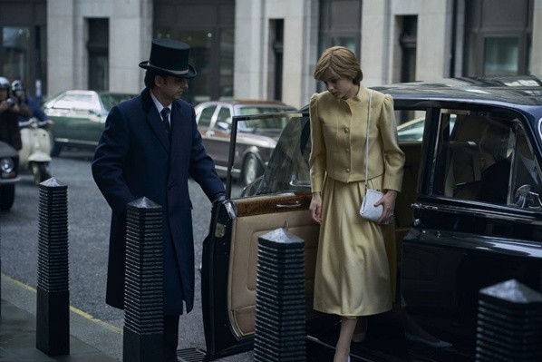 emma corrin lady di emma corrin lady di