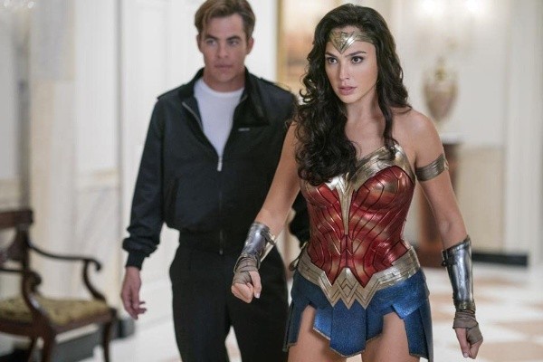 gal gadot y chris pine en wonder woman 1984 gal gadot y chris pine en wonder woman 1984