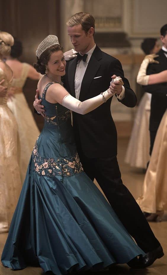 Isabel y Felipe caracterizados en The Crown. Foto: (IMDB)