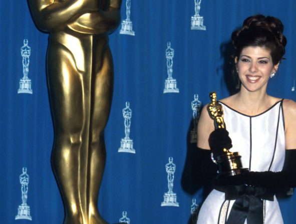 Marisa Tomei con el Óscar ganado en 1993. Foto: (Getty)