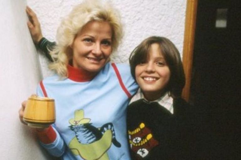 Luis Miguel y su madre. 