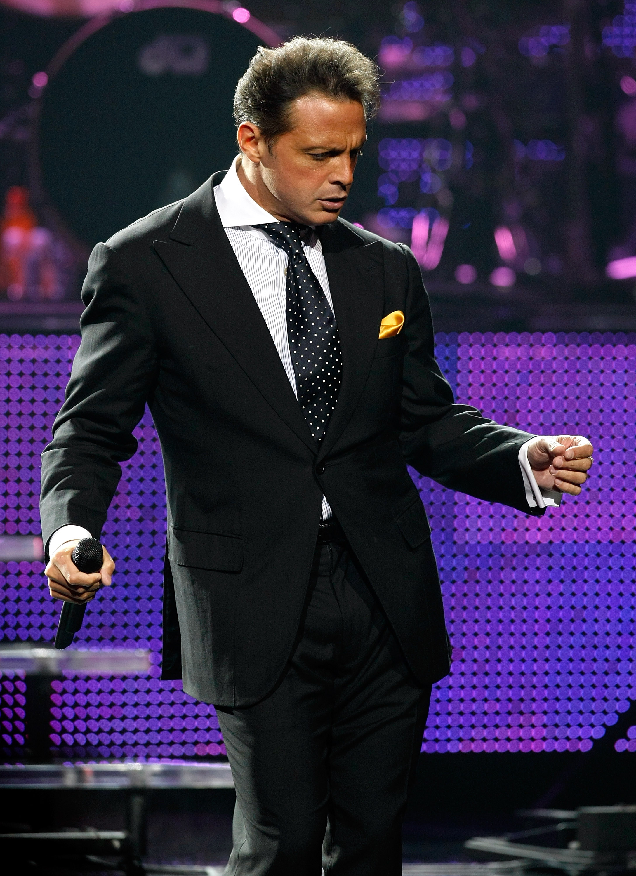 Luis Miguel le seguirá cantando a su madre. Foto: (Getty)
