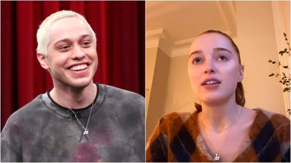 Pete y Phoebe luciendo el mismo collar. 