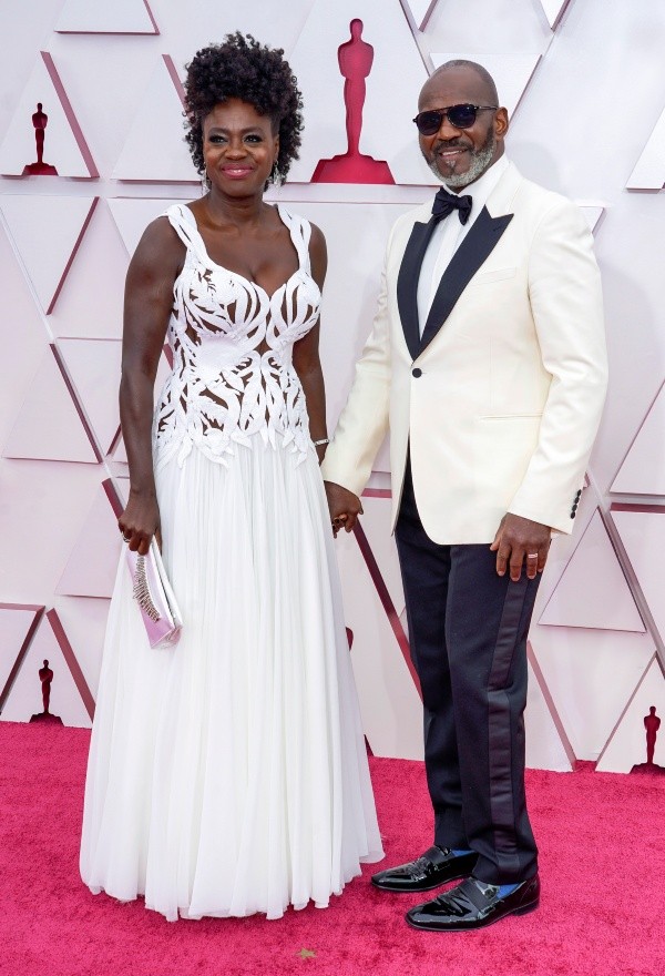 Viola Davis y su esposo en la alfombra roja. Foto: (Getty)