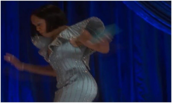 La caída de Regina King. 