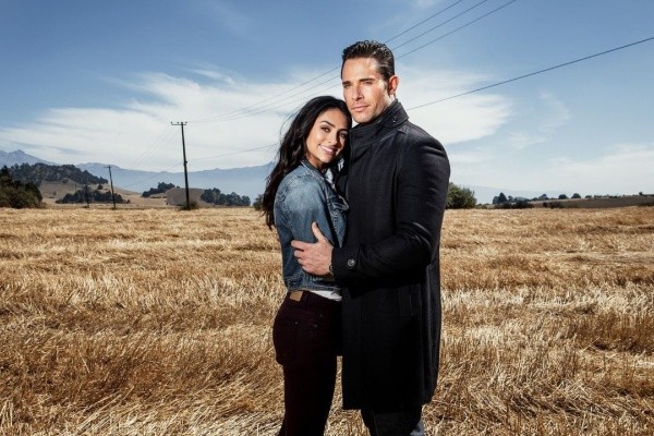 Adela y Miguel. Foto: (Netflix)