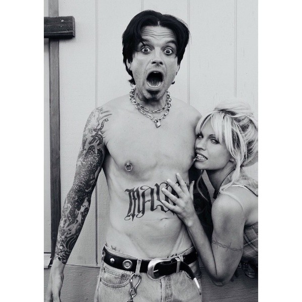 La primera imágen de la serie publicada por Sebastián Stan.