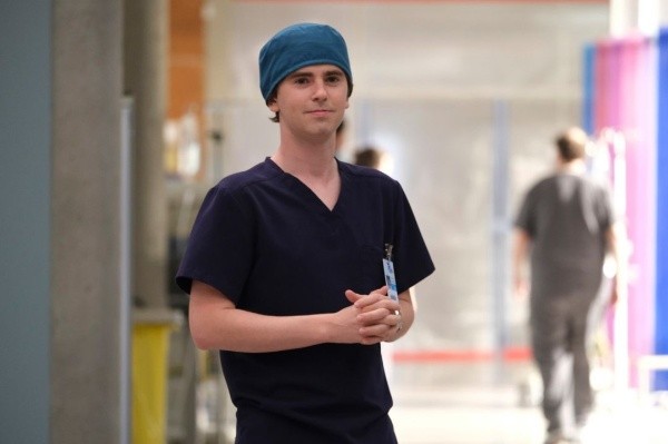 Freddie Highmore es The Good Doctor. Foto: (ABC)