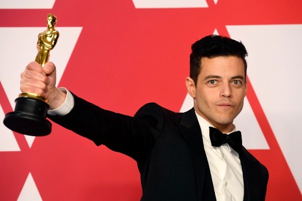 Rami Malek celebrando su Óscar. Foto: (Getty)