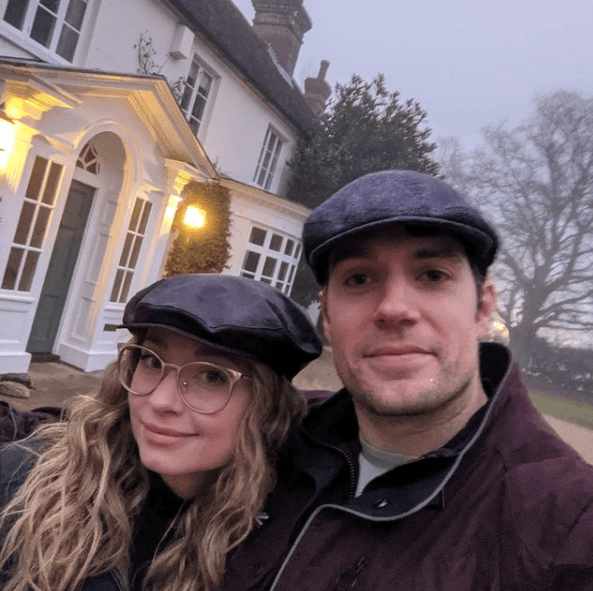 Henry Cavill junto a Natalie 