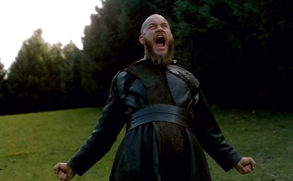 Travis Fimmel como Ragnar. Foto: (travisfimmel)