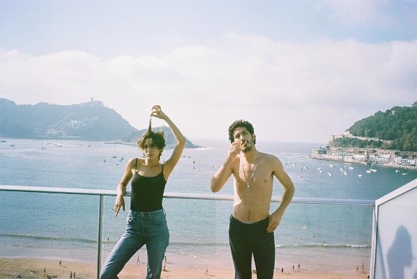 Úrsula y el Chino en Londres. Foto: (@chinodarin)