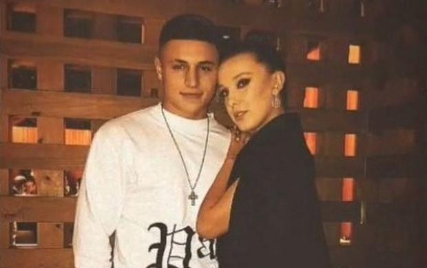 Joseph Robinson y Millie Bobby Brown (Instagram)