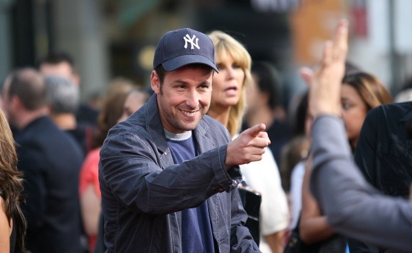 Adam Sandler quiere trabajar con Millie Bobby Brown. Foto: (Getty)