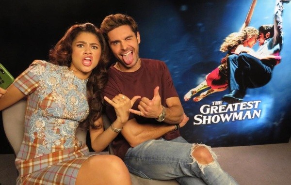 Zendaya y Zac Efron en la entrevista promocional. Foto: (@zacefron)