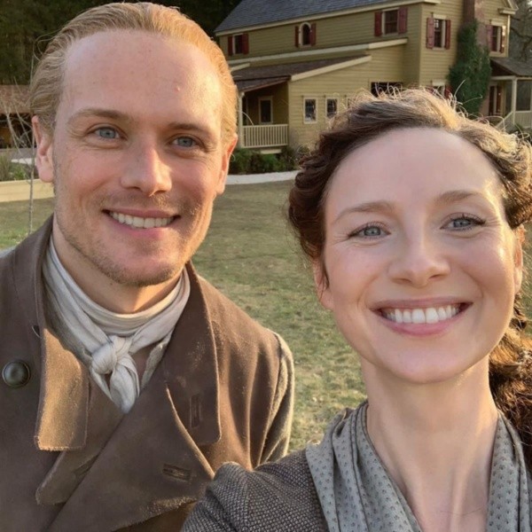Sam Heughan y Caitriona Balfe en los rodajes de la sexta temporada. Foto: (@caitrionabalfe)