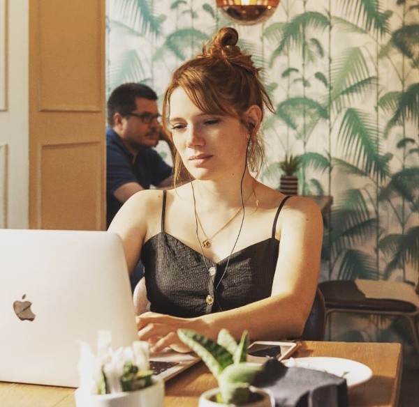 Valeria deberá decidirse. Foto: (Netflix)