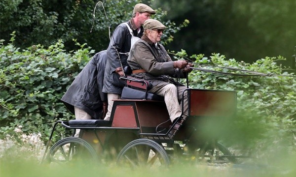Felipe de Edimburgo interpretado por Jonathan Pryce. Foto: (Jonathan Pryce como el Príncipe. Foto: (Stevenage) 