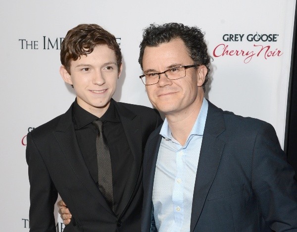 Tom Holland junto a su padre, Dominic Holland. Foto: (Getty)