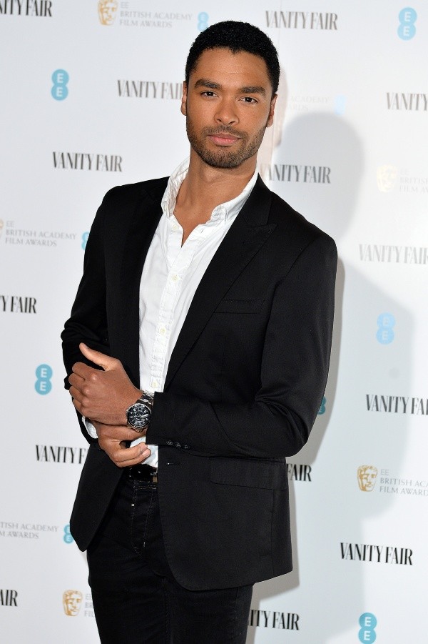 Regé-Jean Page estaría encabezando la lista. Foto: (Getty)