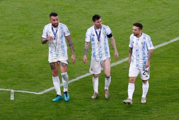 nicolas otamendi seleccion argentina lionel messi papu gomez
