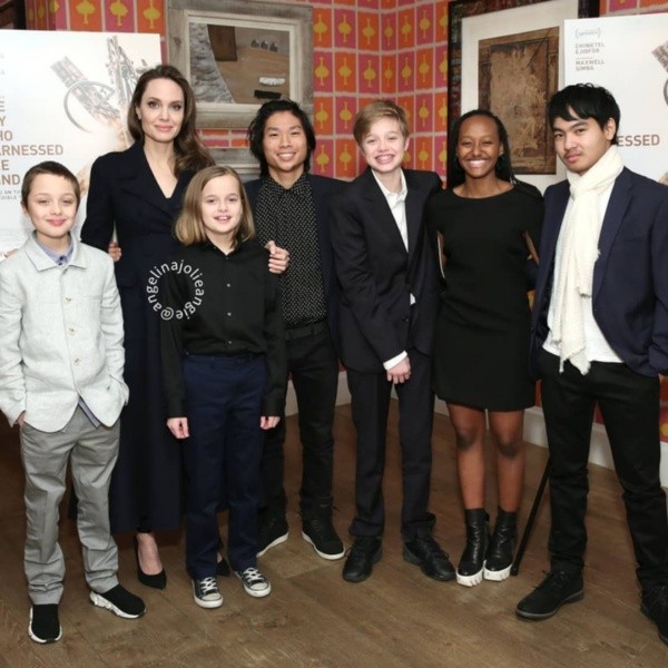 Angelina Jolie y sus hijos. Foto: (Getty)