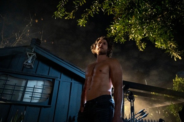 Travis Van Winkle es Cary. Foto: (Netflix)