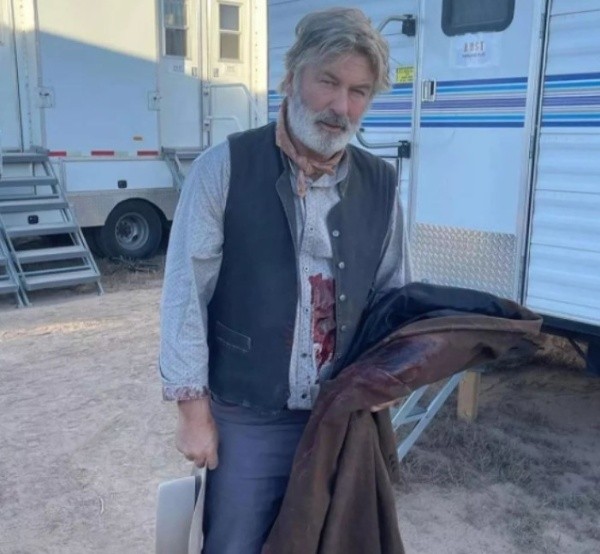 Alec Baldwin en el rodaje de Rust.