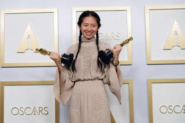nomadland frances mcdormand chloe zhao oscars