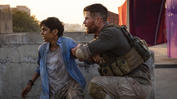 Chris Hemsworth en Misión de Rescate. Foto: (Netflix)