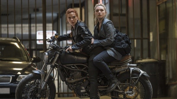 black widow scarlett johansson florence pugh