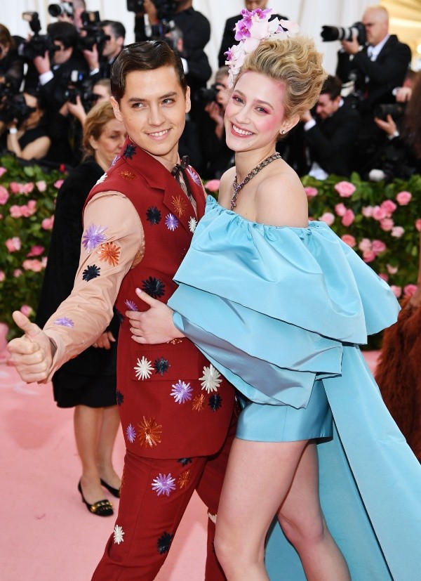 Lili Reinhart y Cole Sprouse. Foto: (Getty)