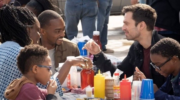 Sebastián Stan y Anthony Mackie en The Falcon and the Winter Soldier. Foto: (Marvel)