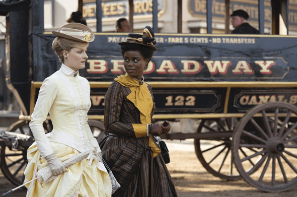 La serie contará con looks de trajes de época. Fuente: (IMBD)