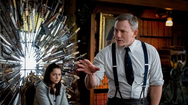 daniel craig knives out
