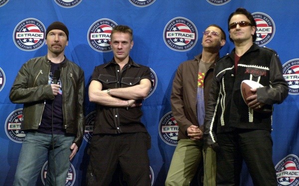 Super Bowl XXXVI – U2