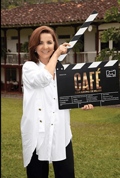 Luces Velásquez es Julia de Vallejo en ‘Café con Aroma a Mujer’. Fuente: (Imbd)